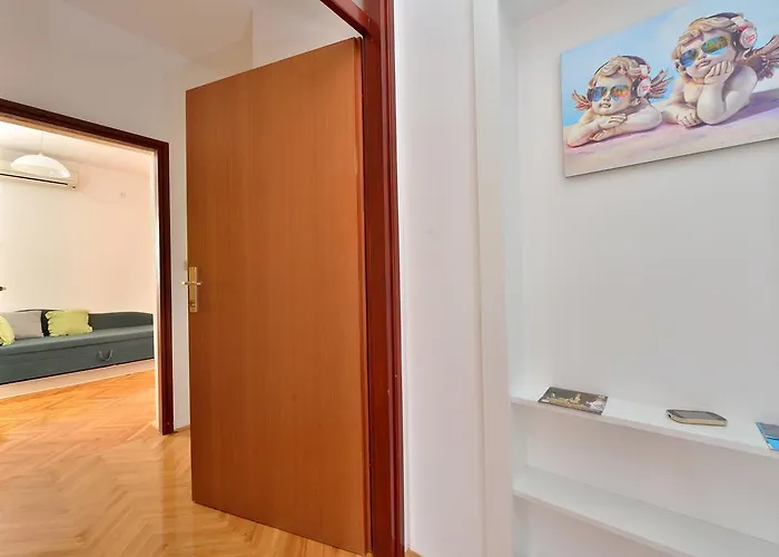 L.p.m. Apartamento
