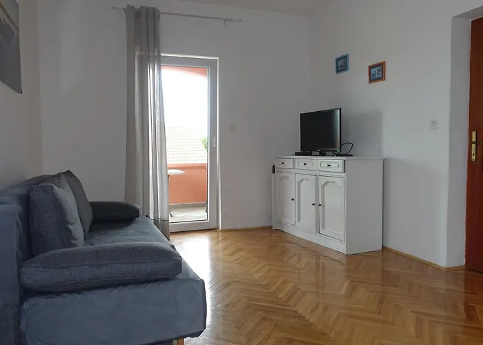 דירה L.p.m. נין