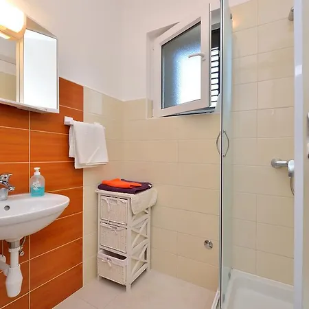 Apartamento L.p.m. *