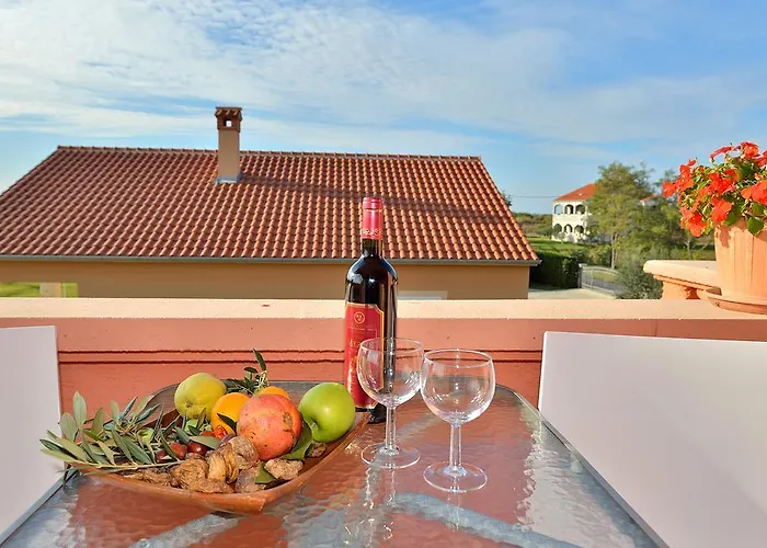 L.p.m. شقة نين